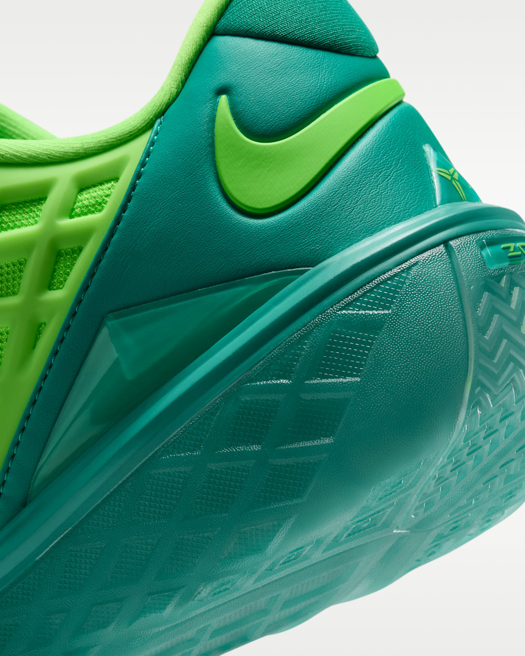 Kobe III Low Protro Men's Basketball Shoes - Electric Green/Stadium Green