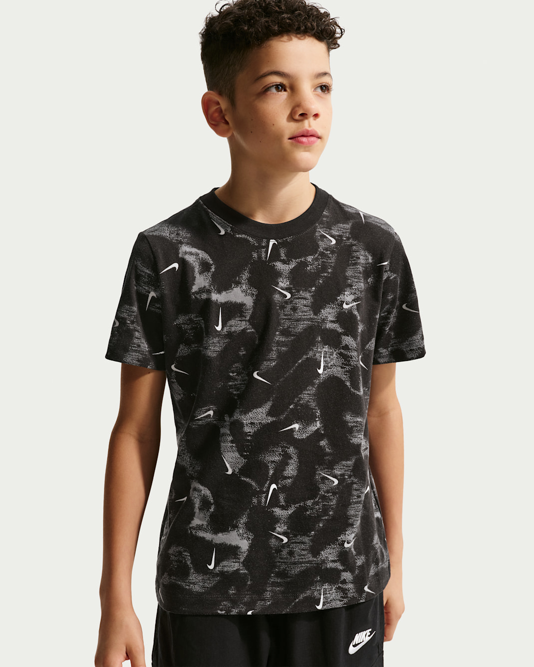 Nike Sportswear Older Kids' T-Shirt - Black/White