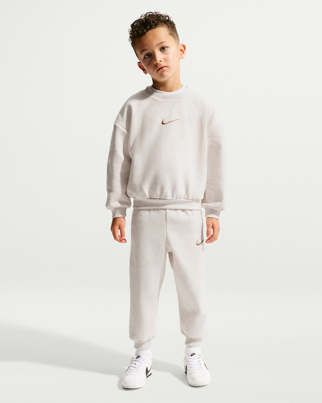 Todelt Nike Essential-crewtrøjesæt i fleece til mindre børn - Pale Ivory