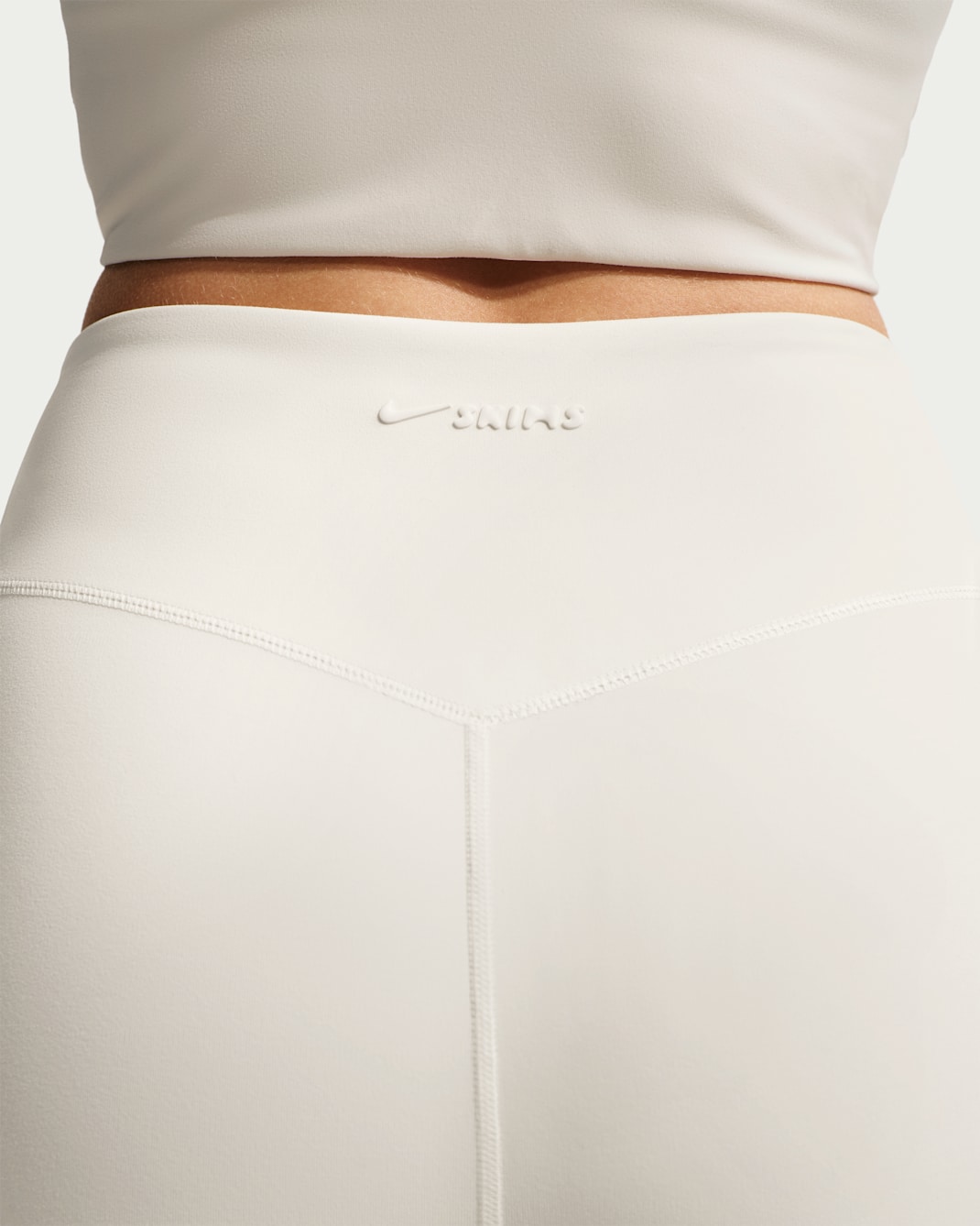 NikeSKIMS Matte Women's High-Waisted Cropped 17" Leggings