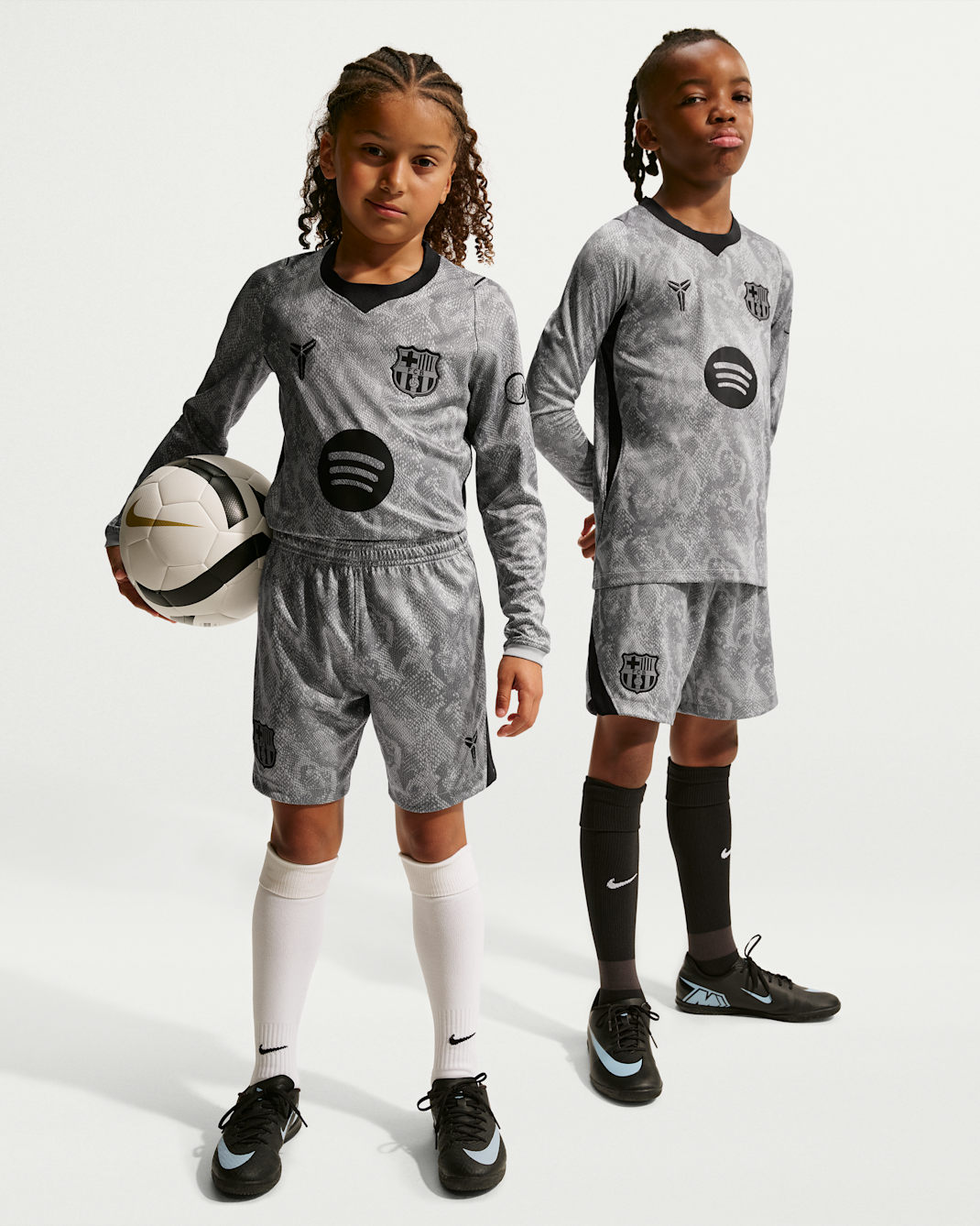Short de foot Replica Kobe Dri-FIT FC Barcelona 2026/27 Stadium Extérieur Gardien de but pour pré-ado - Wolf Grey/Noir/Noir