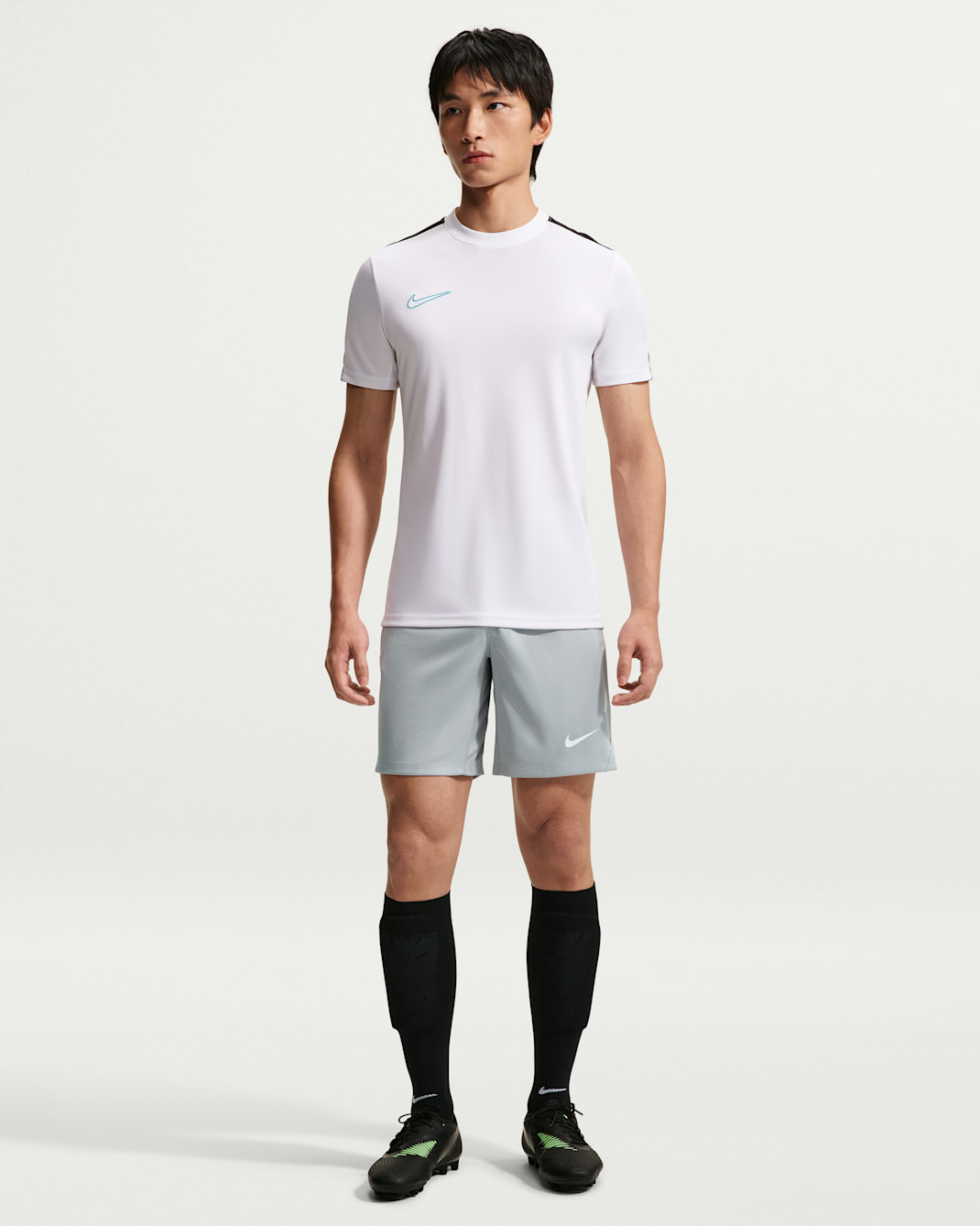 กางเกงฟุตบอลขาสั้น Dri-FIT ผู้ชาย Nike Strike - Wolf Grey/Energy/ขาว/ขาว