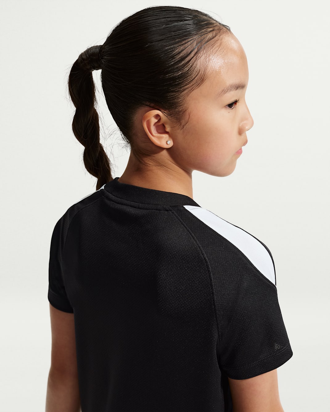 Nike Strike Big Kids' Dri-FIT Soccer Short-Sleeve Top