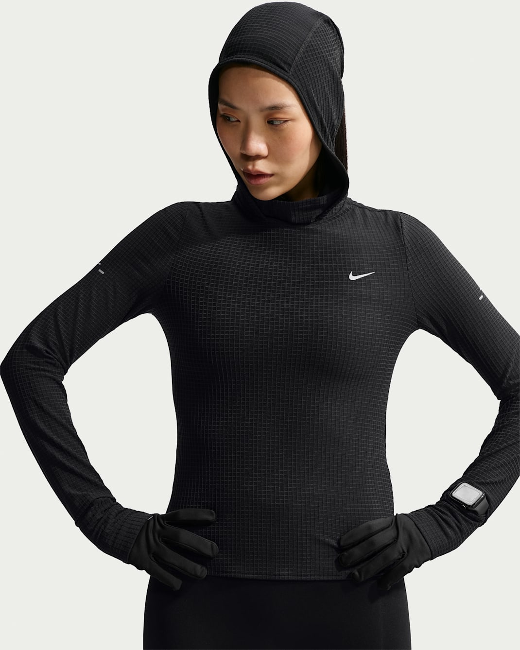 Nike Swift Women's Therma-FIT Long-Sleeve Hooded Running Top - Black