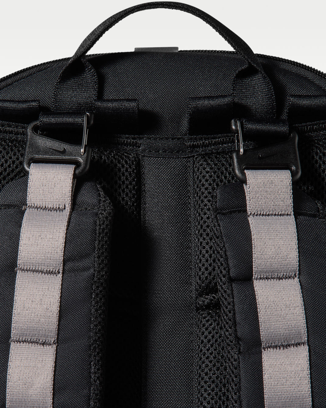 ACG DAYMAX Backpack (25L)