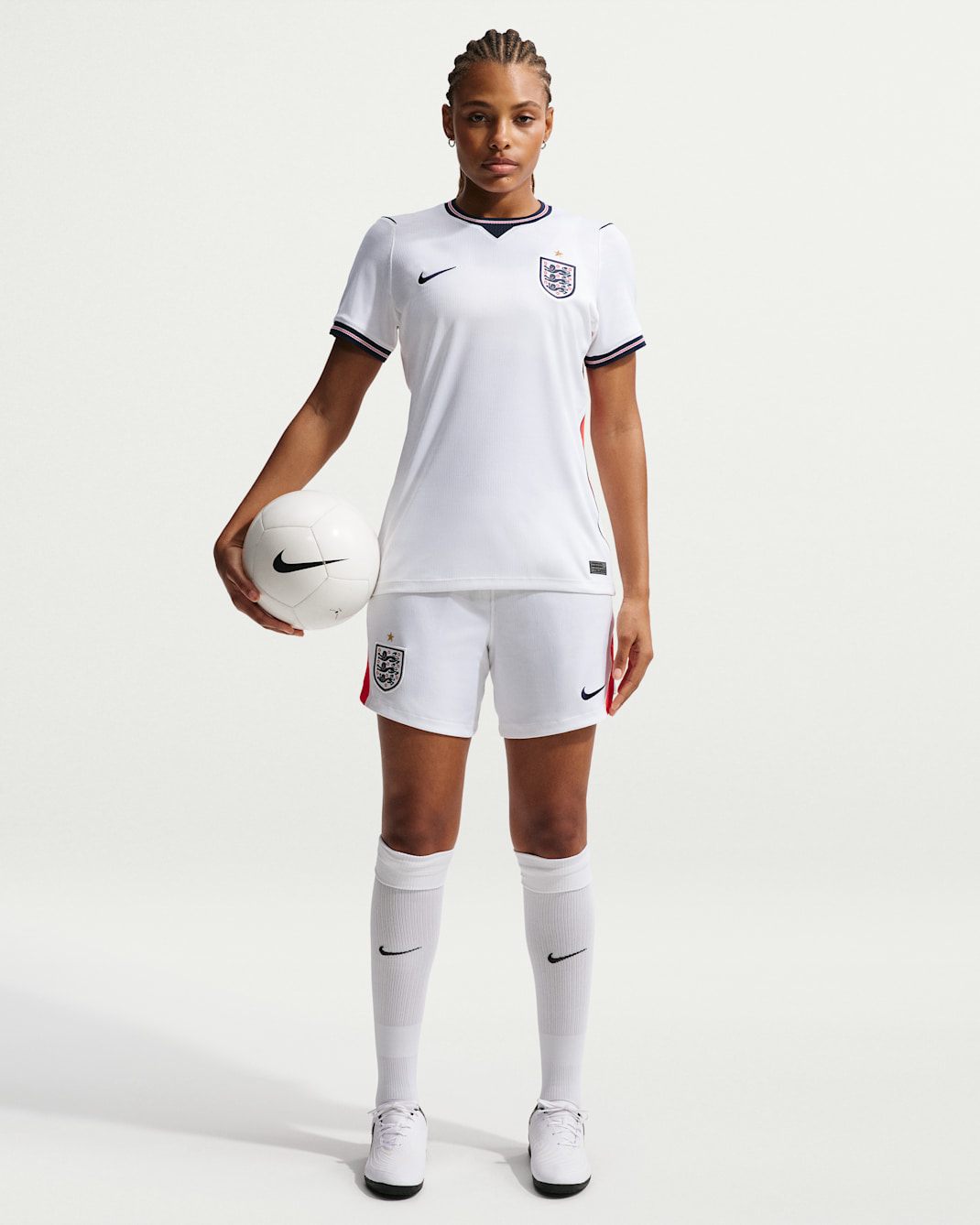Short de foot Replica Nike Dri-FIT Angleterre 2026 Stadium Domicile pour femme - Blanc/Speed Red/Obsidian/Obsidian