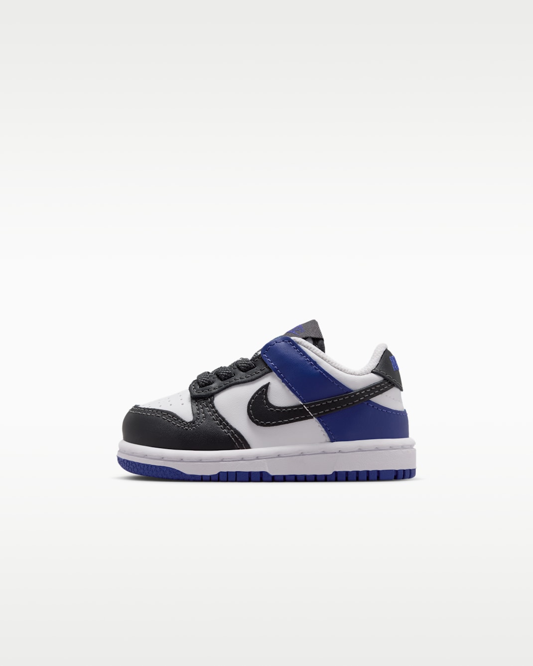 Bota Nike Dunk Low pro kojence a batolata - Bílá/Deep Night/Dark Smoke Grey