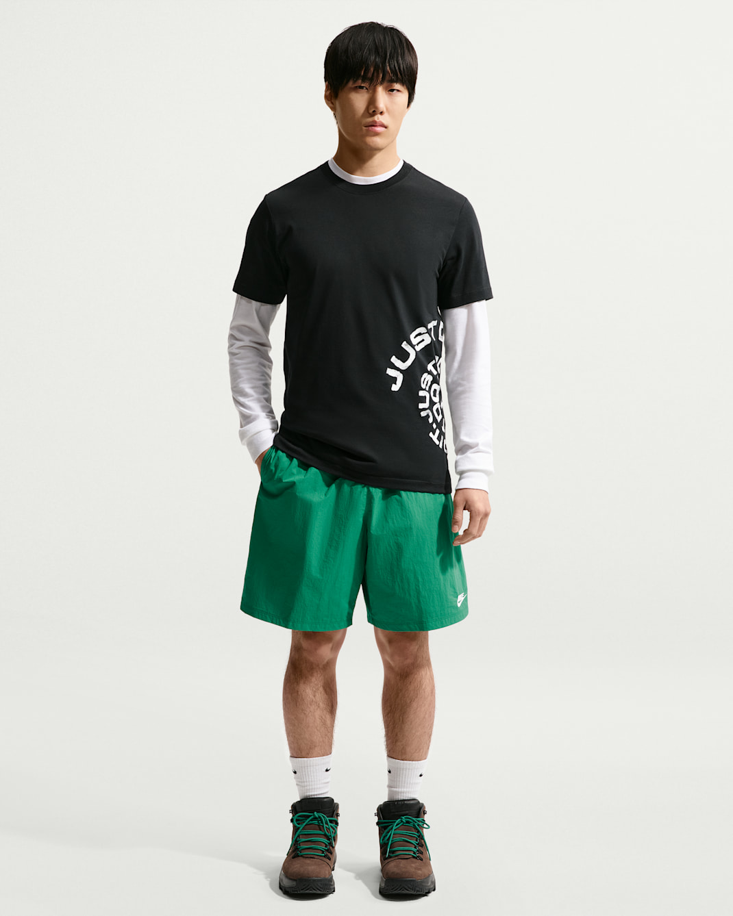 ナイキ スポーツウェア クラブ メンズ スポーツ ショートパンツ - マラカイト/ホワイト