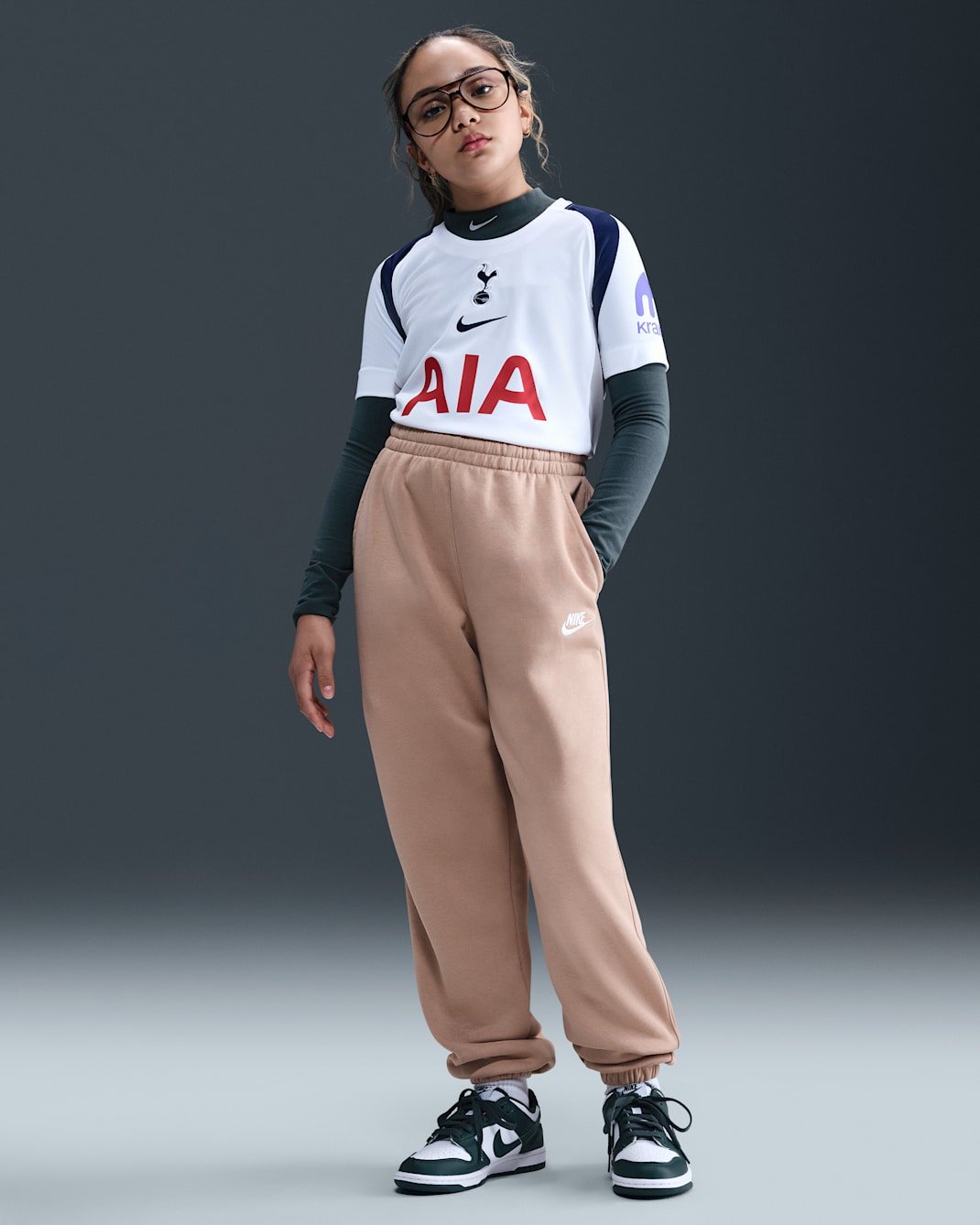 Pants holgados para niños talla grande Nike Sportswear Club Fleece - Cáñamo/Cáñamo/Blanco