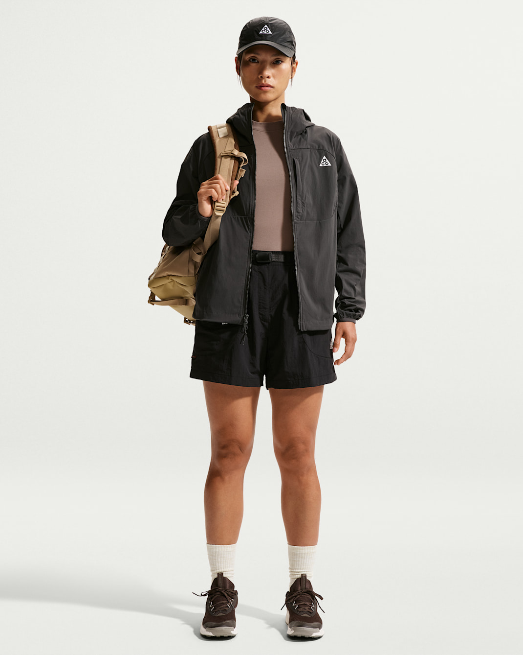 Nike ACG "Dolomiti" 女款短褲 - 黑色/黑色/Summit White