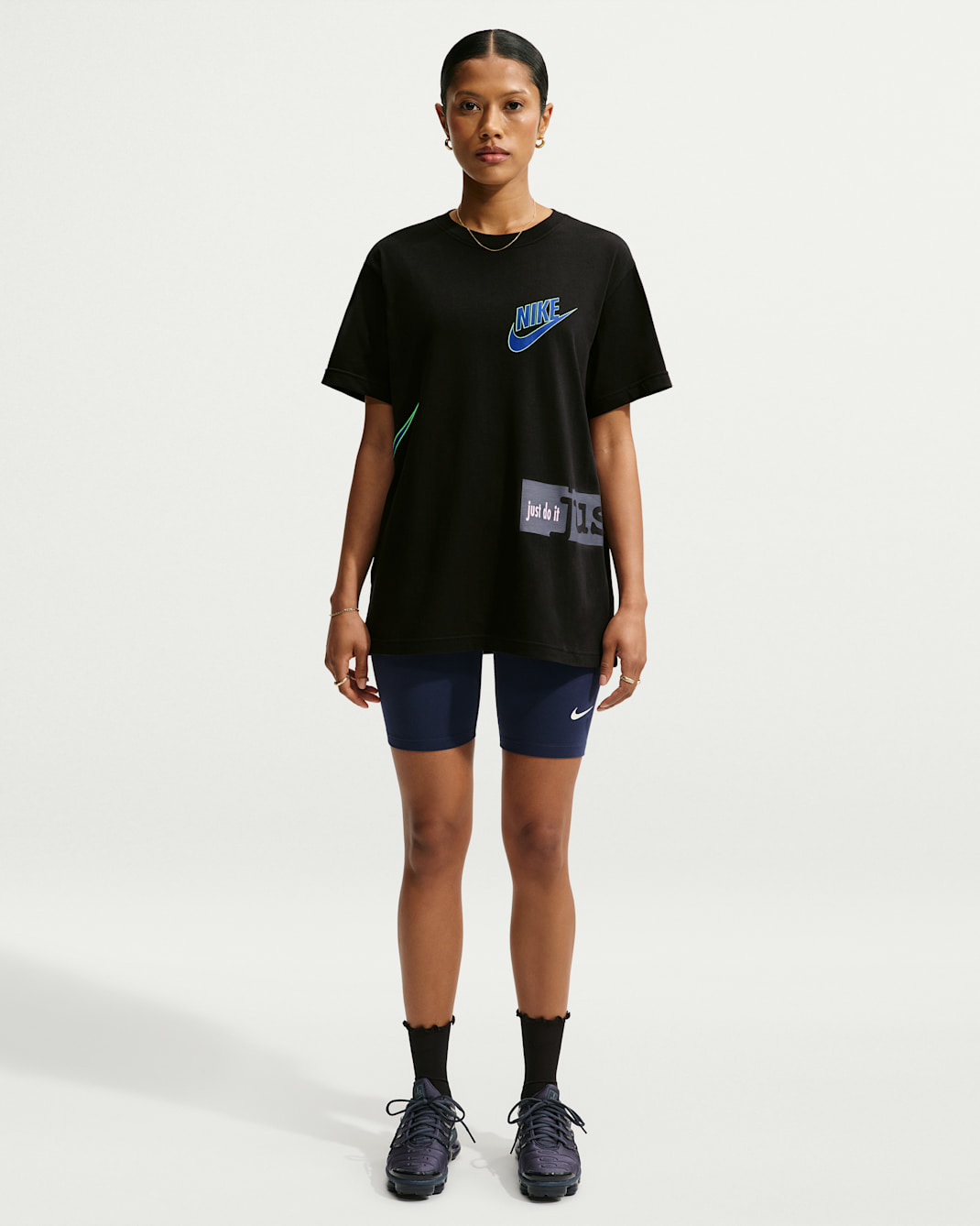 Nike Sportswear Classic Women's Oversized T-Shirt
