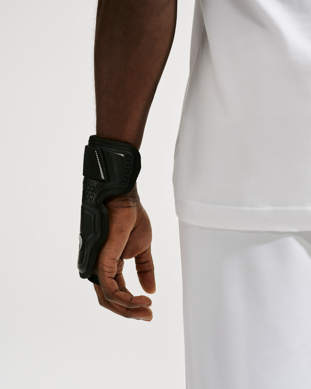 Nike Vapor Elite Baseball Batter's Hand Guard (Right-Hand Hitter)
