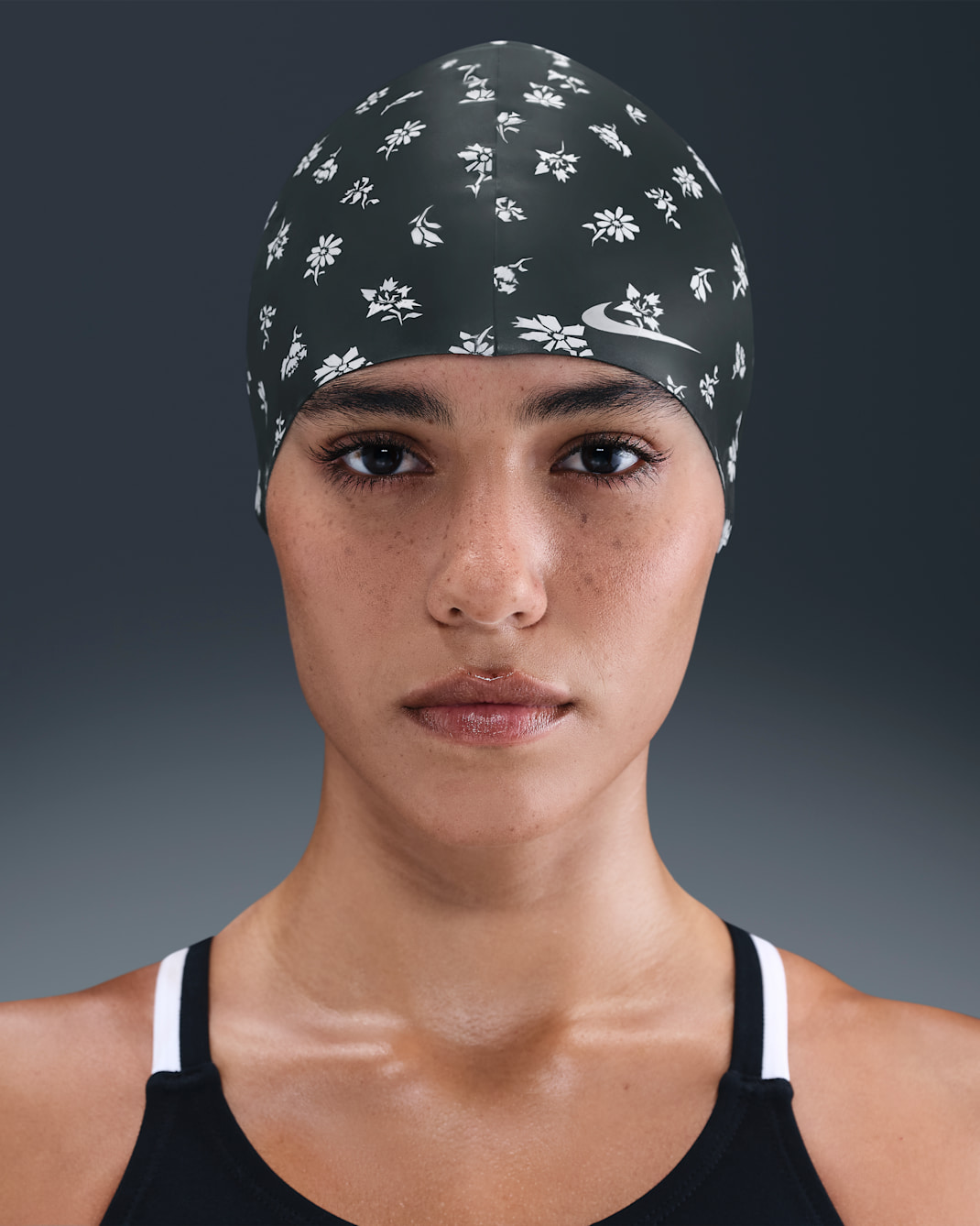 Gorra de silicona Nike Swim - Negro/Blanco/Plata/Plata