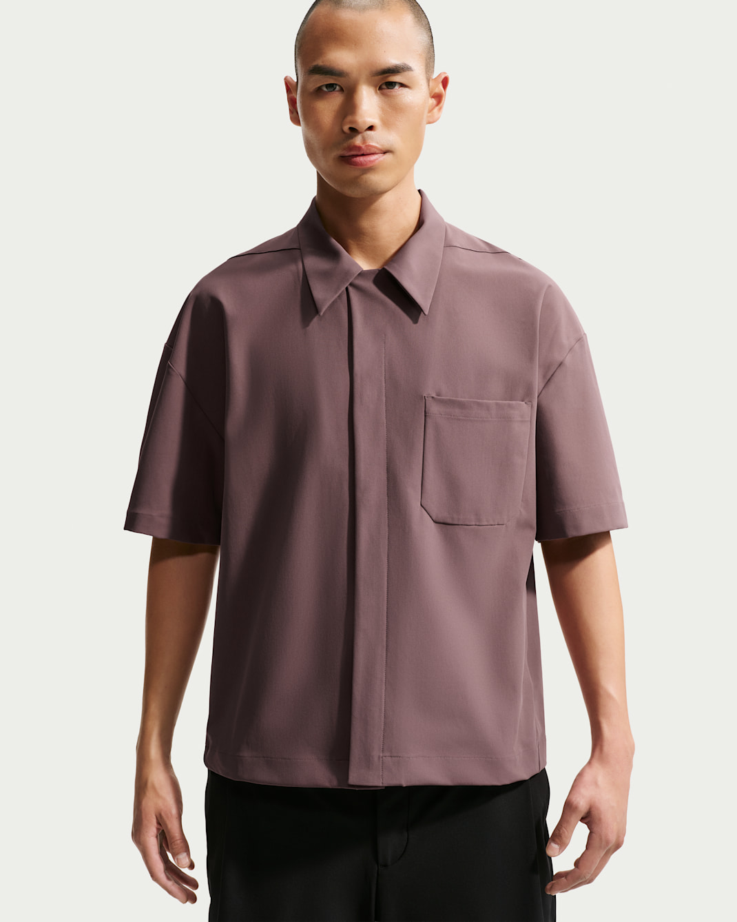 ナイキ 24.7 PerfectStretch メンズ Dri-FIT UV ボタンアップシャツ - タトゥー/ブラック/バーガンディクラッシュ