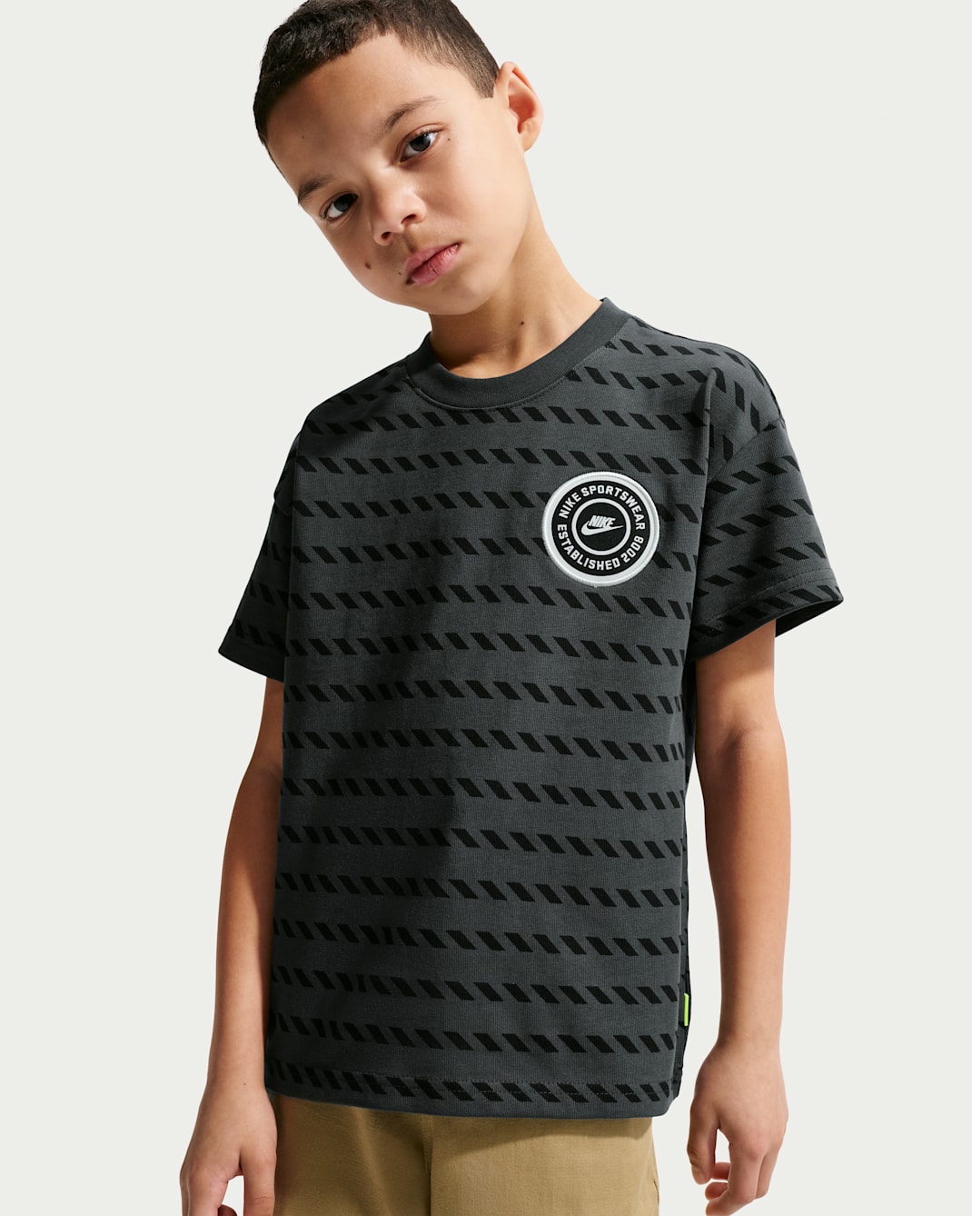 Playera Nike Sportswear Max90 para niños talla grande - Gris humo oscuro