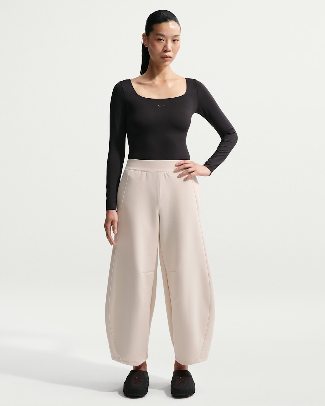 나이키 24.7 임파서블리소프트 여성 하이웨이스트 와이드 레그 팬츠 - 라이트 오어우드 브라운/세일/라이트 아이언 오어