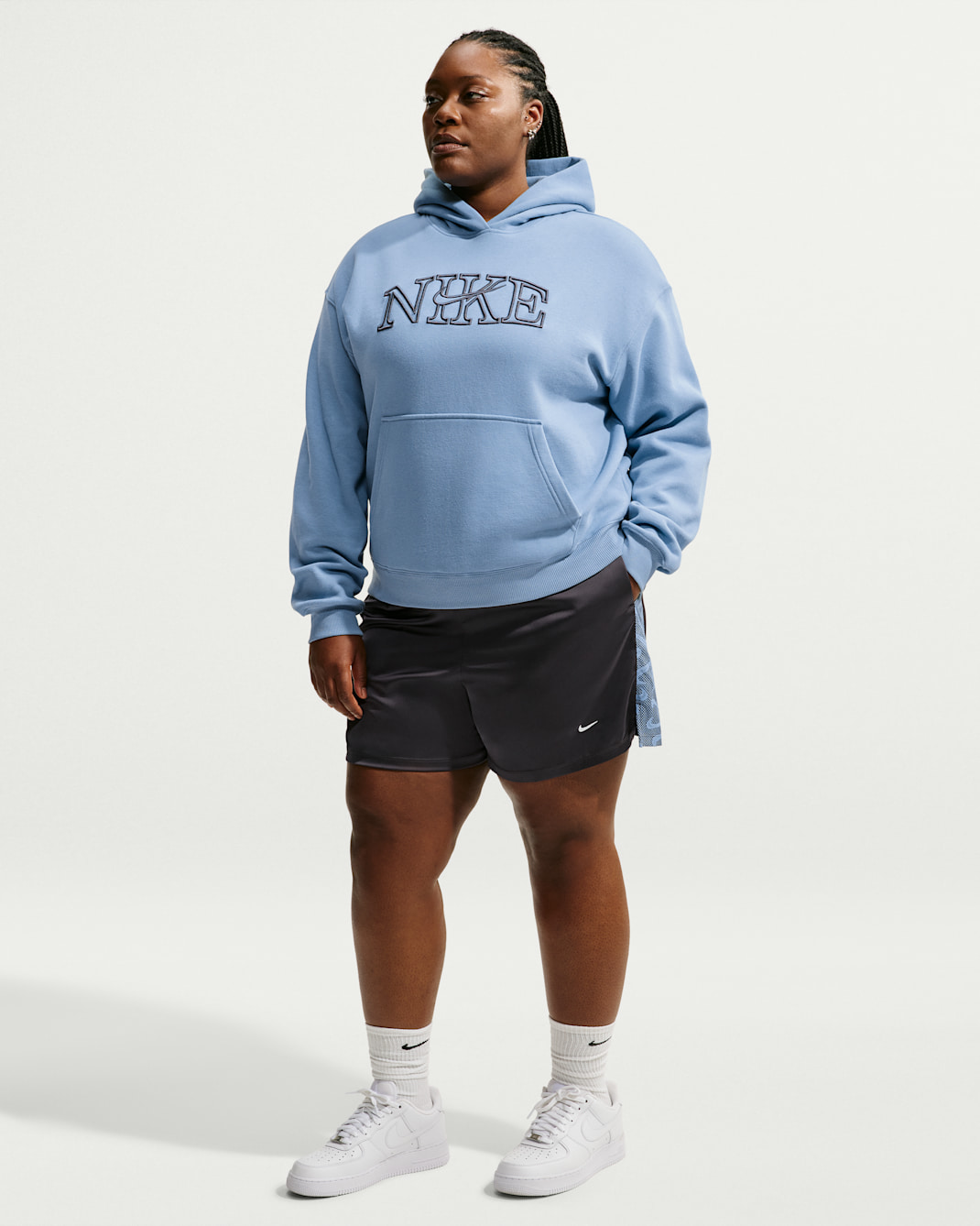 Nike Sportswear Chill Lace Women's Loose Mid-Rise Shorts (Plus Size) - Gridiron/Work Blue/White