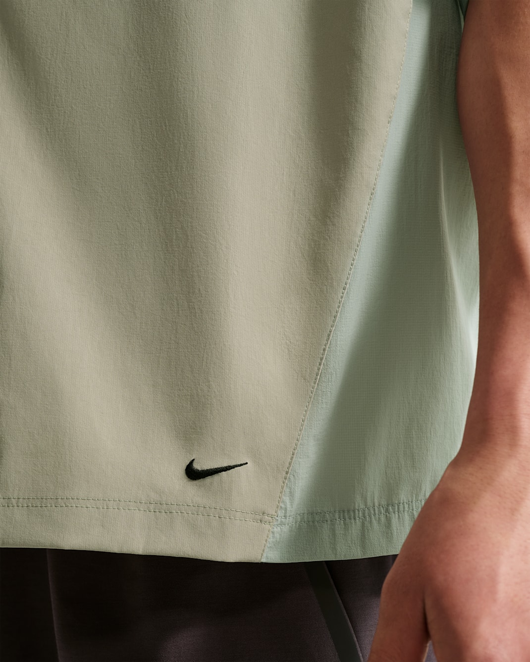 Nike Tech Helios Men's Dri-FIT Short-Sleeve Top