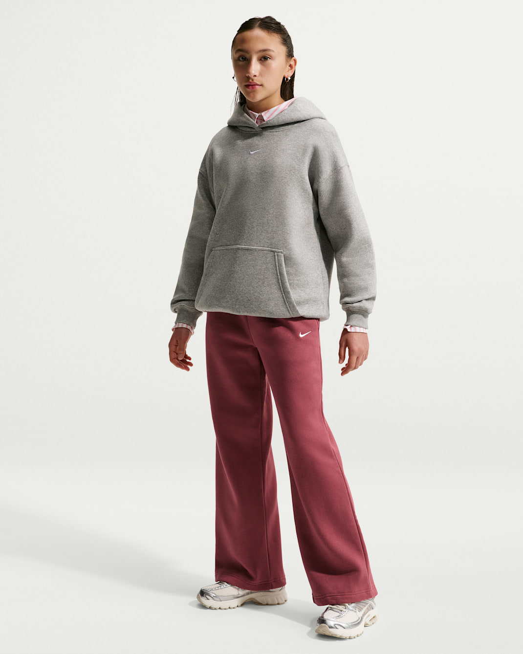 Pantalon à ourlet ouvert Nike Sportswear Studio Fleece pour fille - Pink Smoke/Blanc