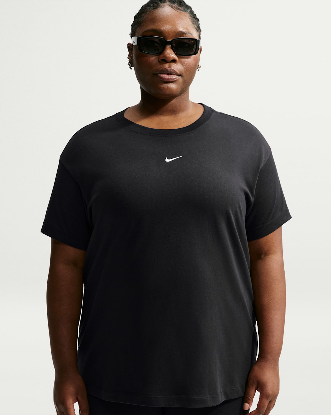 Nike Sportswear Classic Women's Oversized T-Shirt (Plus Size) - Black/White