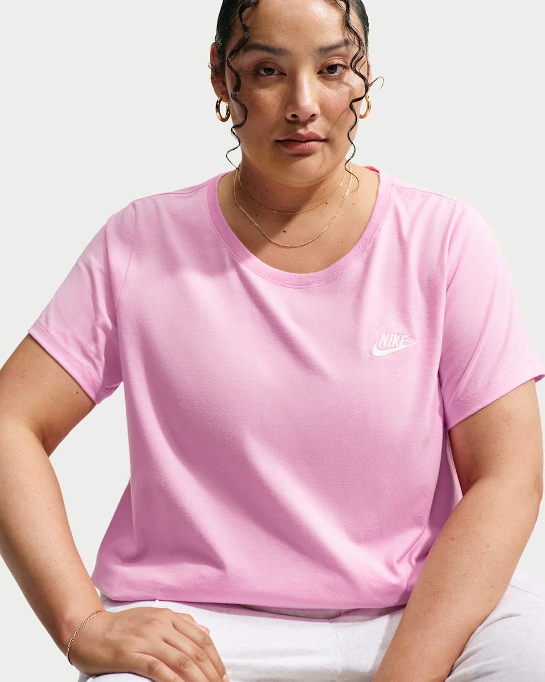 Nike Sportswear Club Essentials Women's T-Shirt (Plus Size) - Pink Rise/Sail