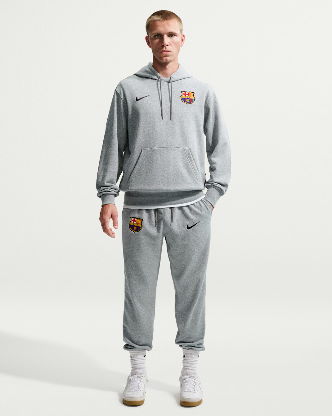 FC Barcelona Club Men's Nike Soccer Joggers - Dark Grey Heather/Blackened Blue