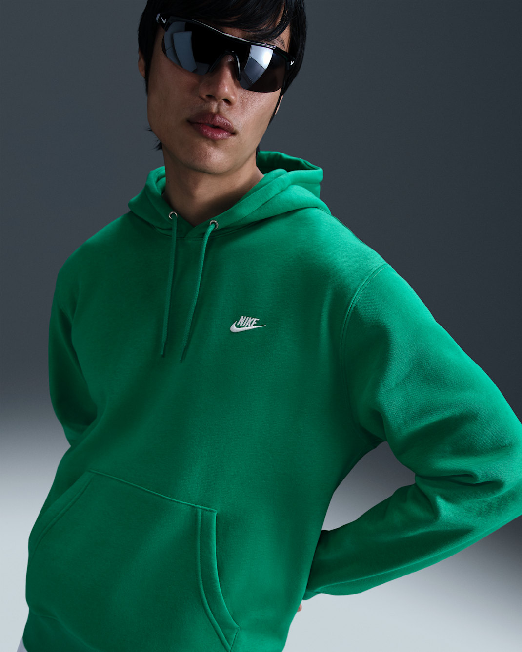 Sudadera con gorro sin cierre de tejido Fleece para hombre Nike Club - Verde estadio/Verde estadio/Blanco