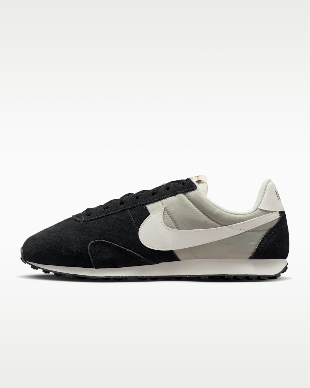 Nike Pre Montreal '17 Men's Shoe - Black/Pale Grey/Sail/Sail