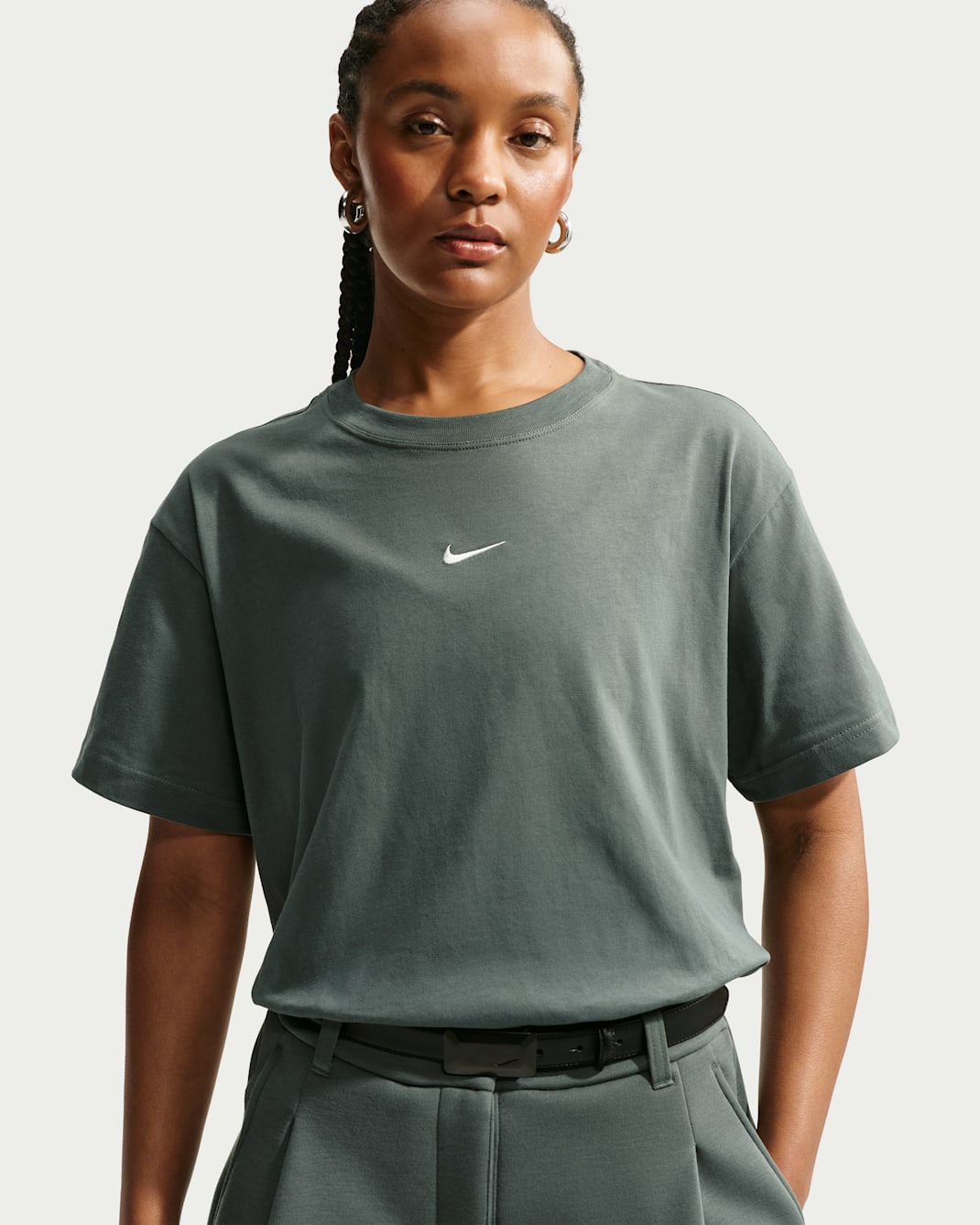 Nike Sportswear Classic Women's Oversized T-Shirt - Camo Green