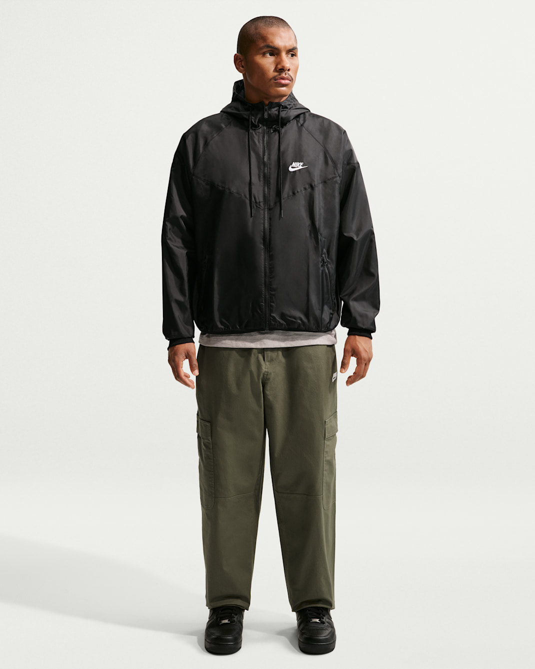 Vævede Nike Sportswear Club-cargobukser til mænd - Medium Olive/hvid