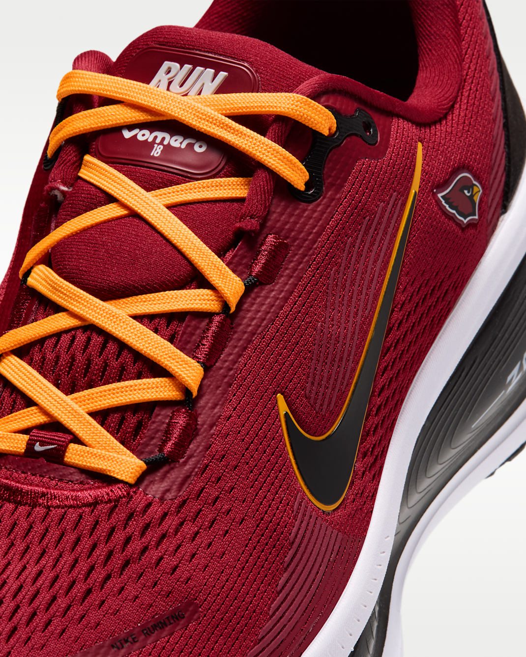 Nike Vomero 18 (Arizona Cardinals) Men's NFL Road Running Shoes