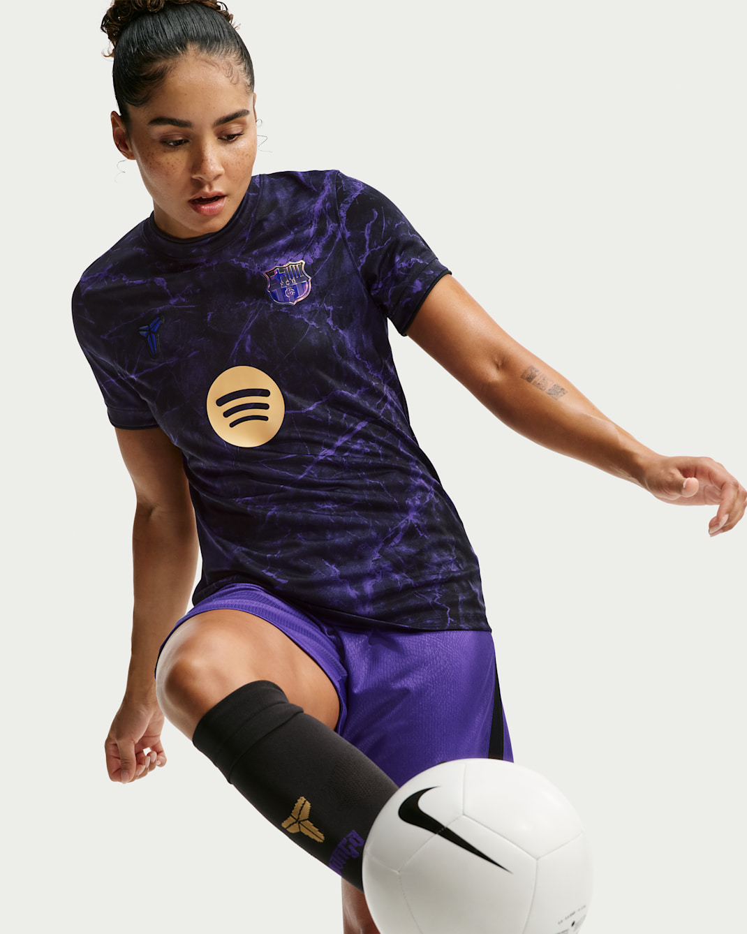FC Barcelona Away Women's Kobe Dri-FIT Soccer Pre-Match Top