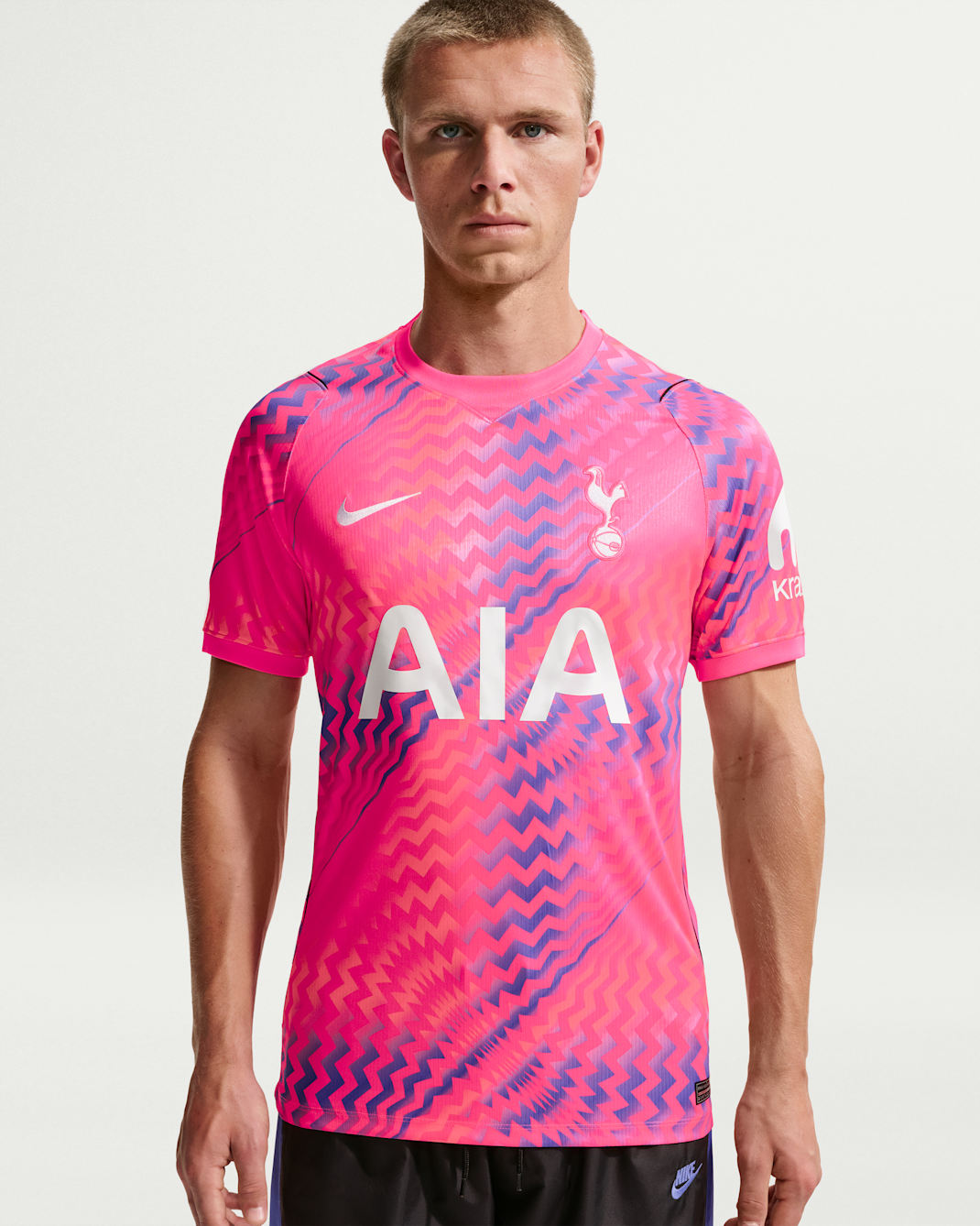 Tottenham Hotspur 2026/27 Stadium Goalkeeper Men's Nike Dri-FIT Soccer Short-Sleeve Replica Jersey - Hyper Pink/Black/White