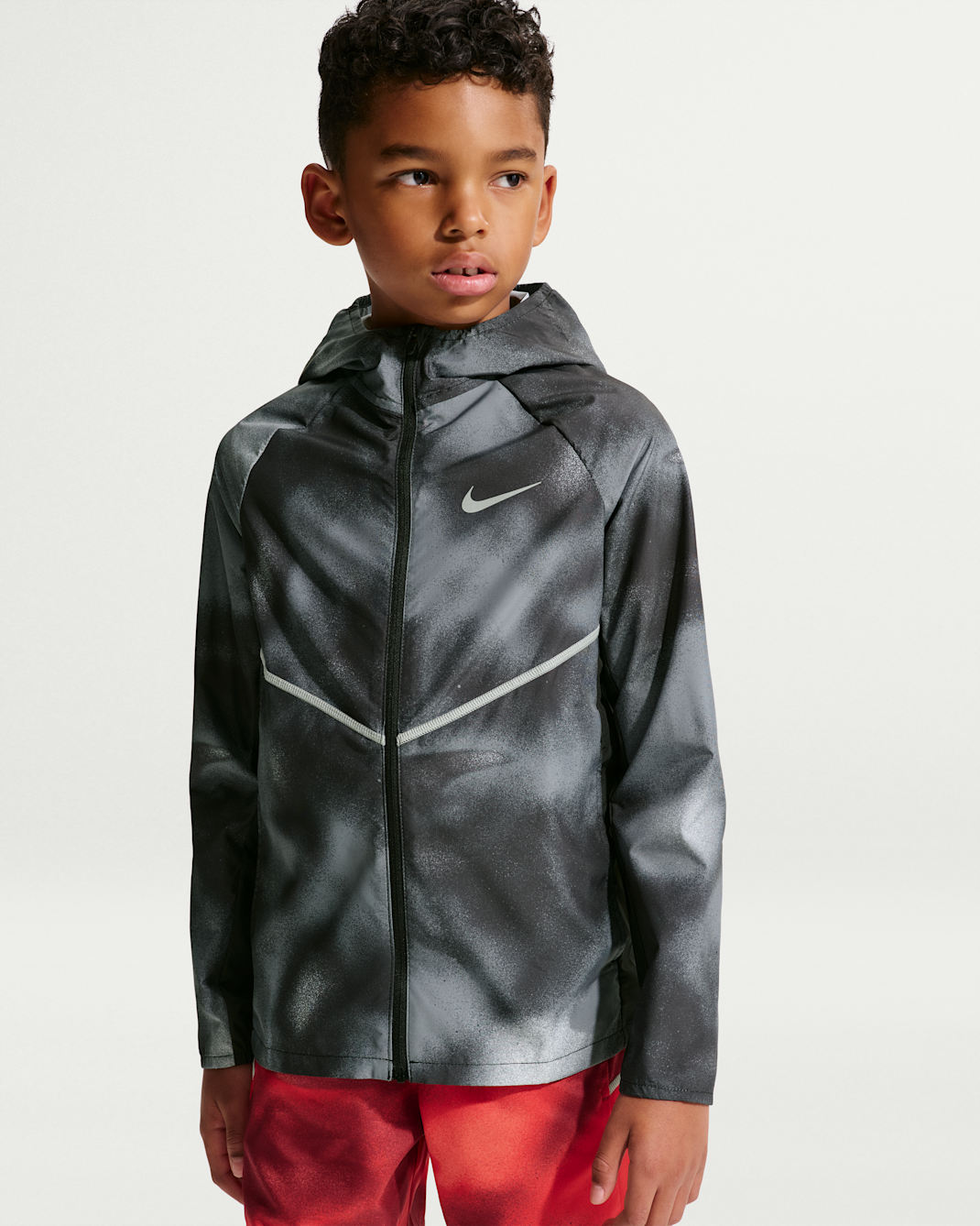 Nike Miler Older Kids' UV + Repel Jacket - Black/Black