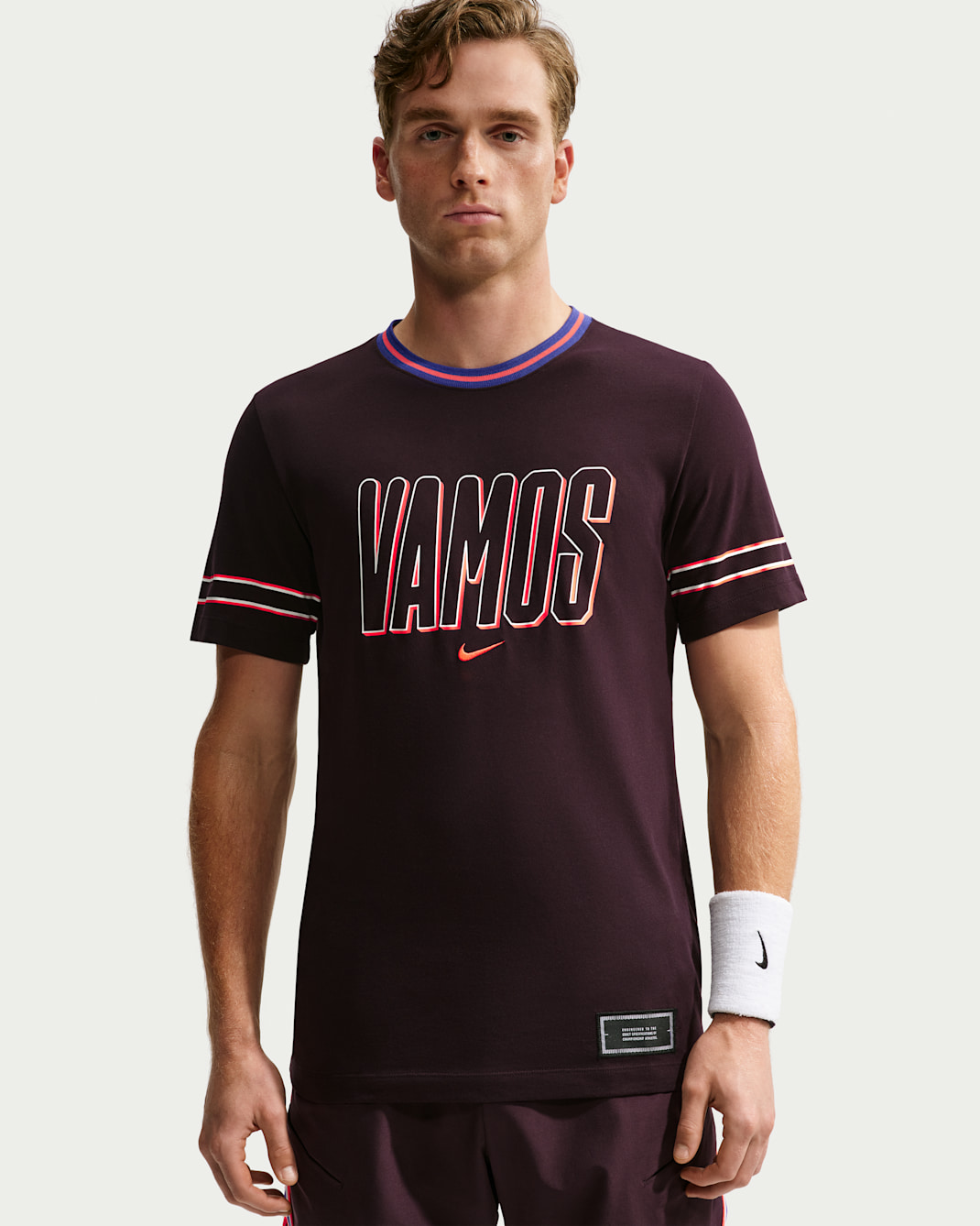 Carlos Alcaraz Men's NikeCourt Dri-FIT Tennis T-Shirt - Burgundy Ash