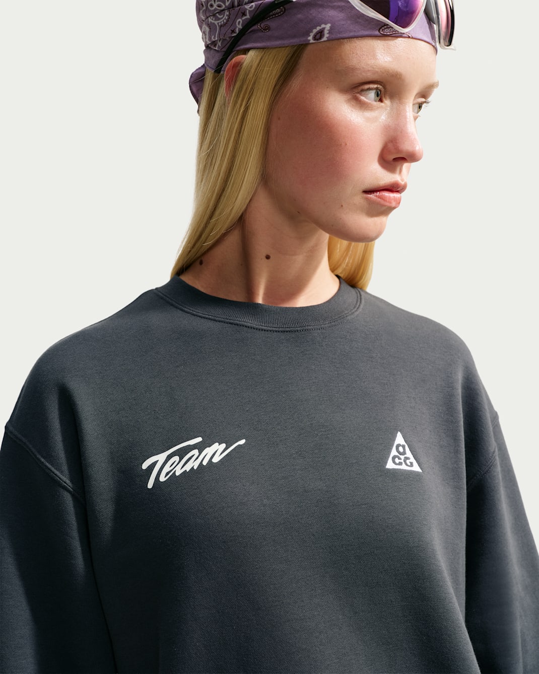 ACG Tuff Fleece Women's Dri-FIT Crew-Neck Sweatshirt
