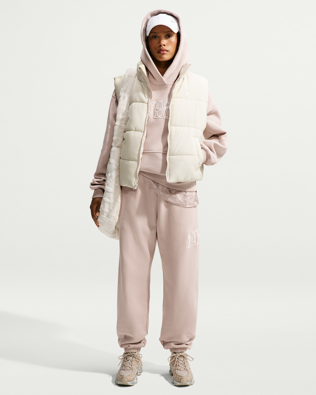 Nike Studio Fleece Medium Weight Women's Oversized Cuffed Logo Trousers - Cream II/Sail