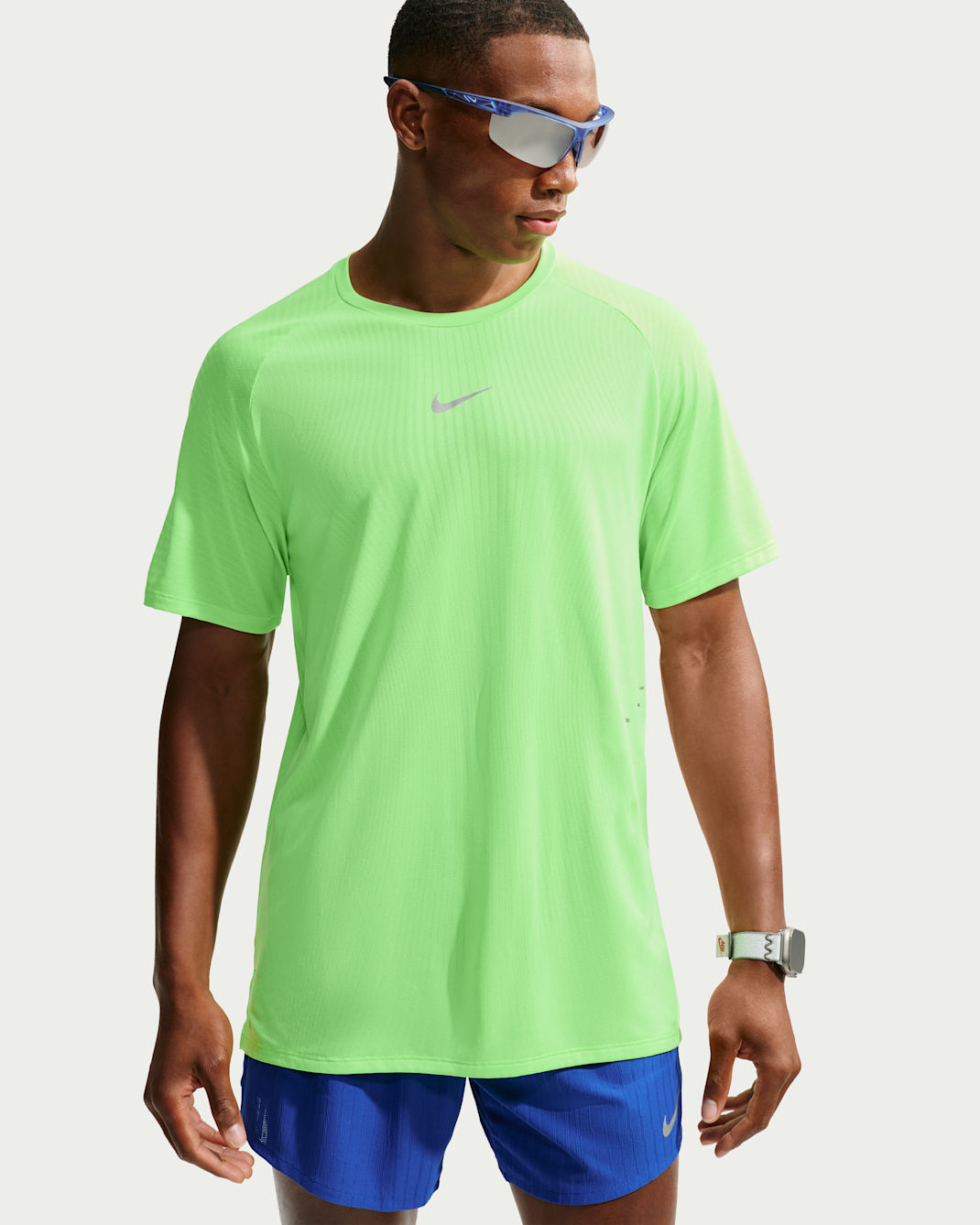 Nike Stride Men's Aero-FIT Short-Sleeve Running Top - Volt/Light Silver