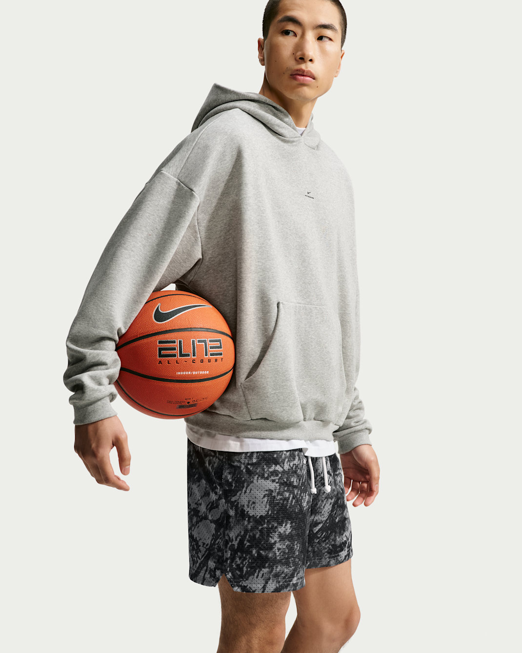Nike Standard Issue Men's 5" Basketball Shorts