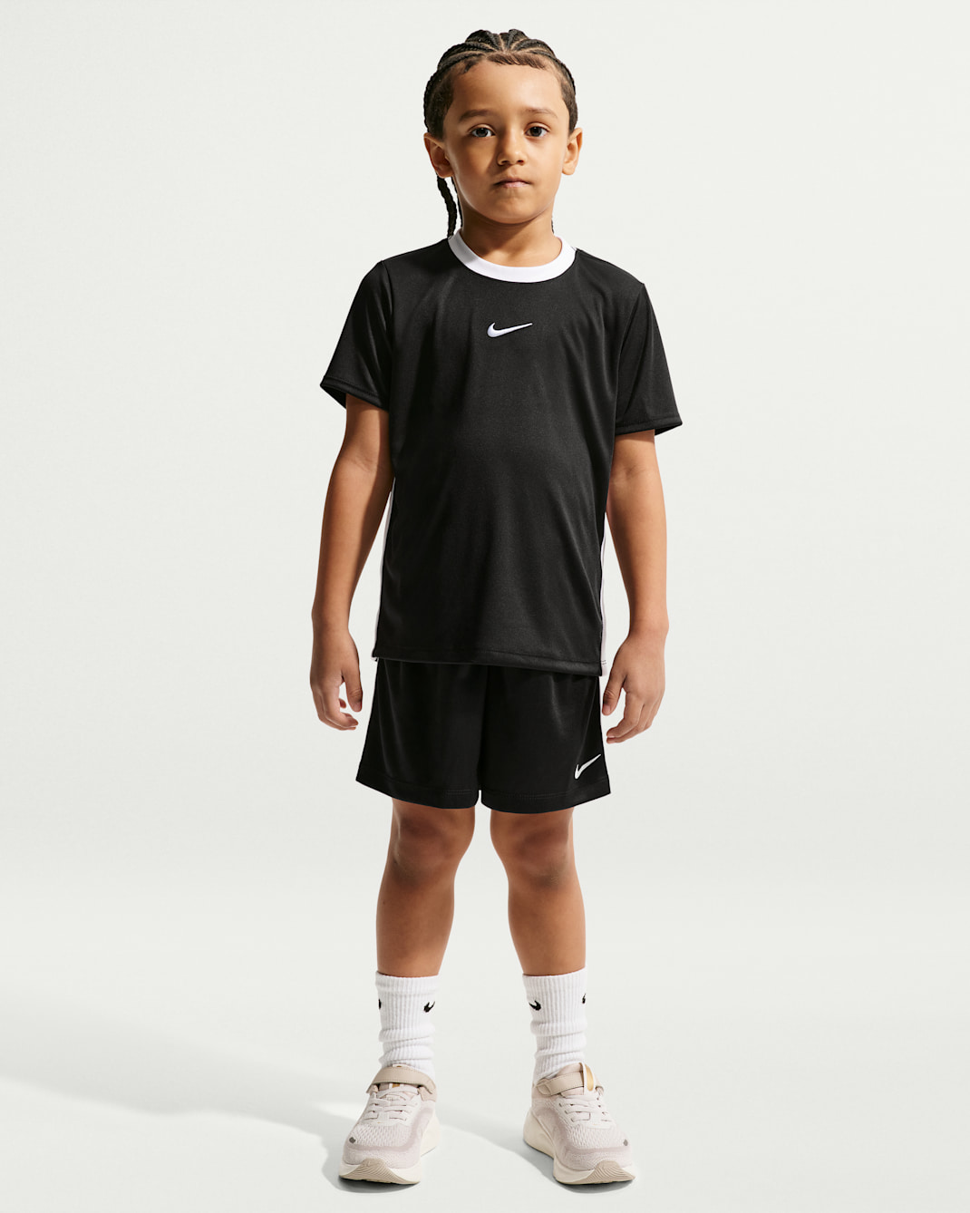 Conjunto de dos piezas con shorts deportivos Dri-FIT para niños talla pequeña Nike - Negro