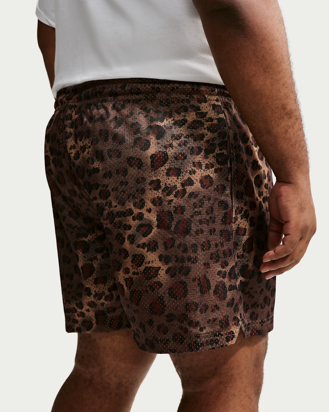 Nike Standard Issue Men's 5" Basketball Shorts