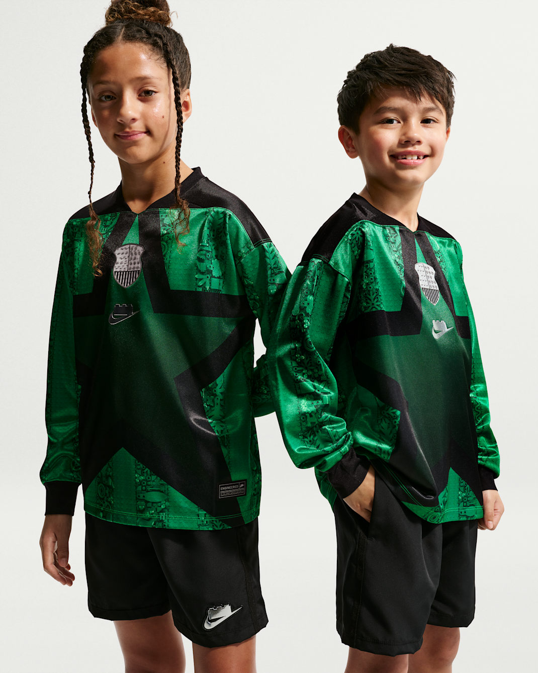 Nike x LEGO® Collection Older Kids' Goalkeeper Shirt - Black