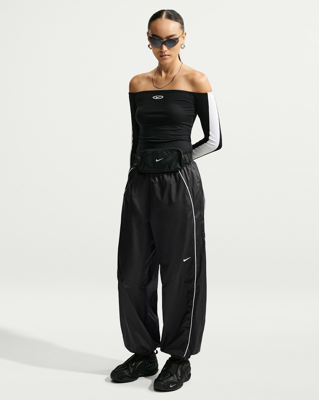 Nike Sportswear Women's Loose High-Rise Track Pants - Black/White/White