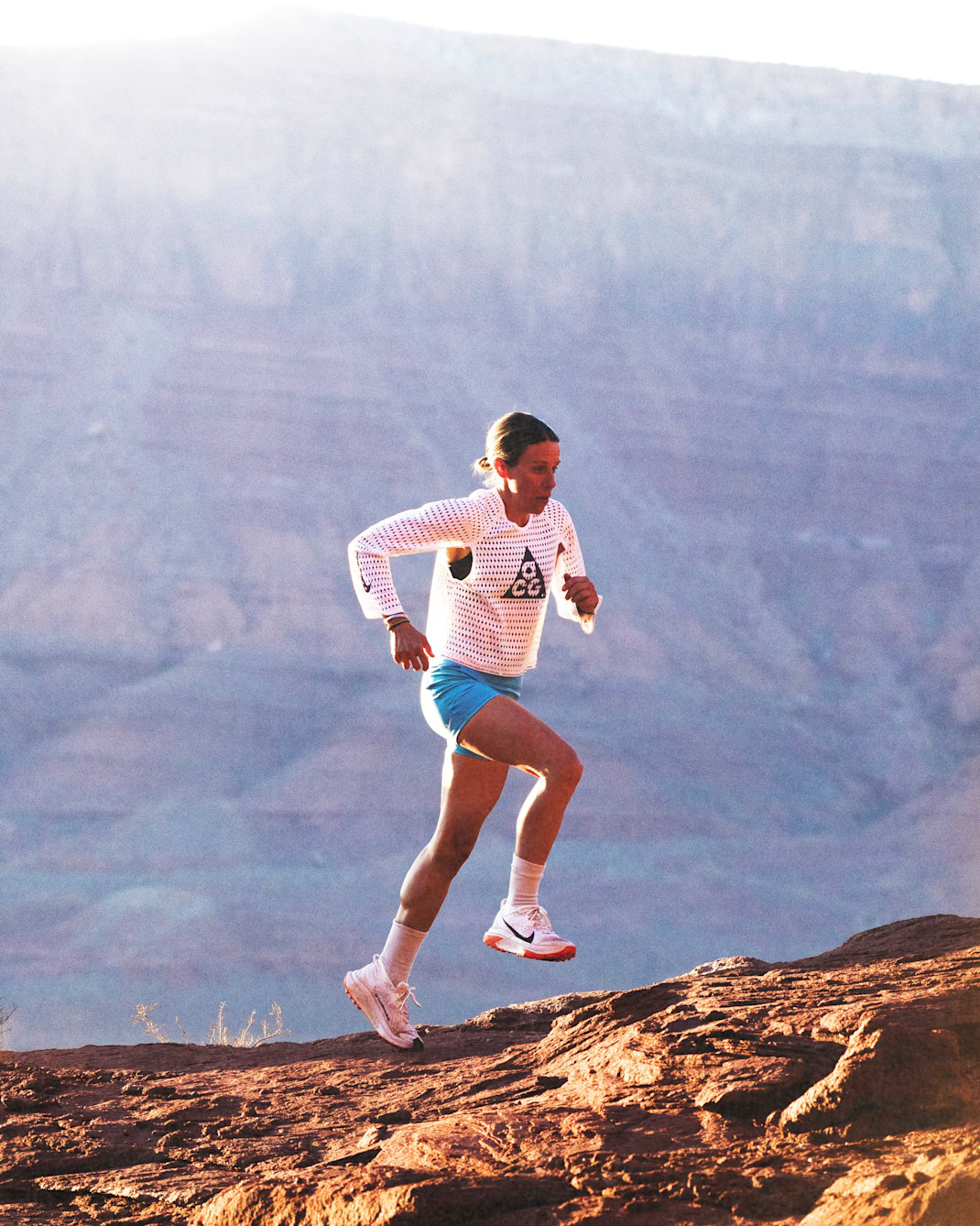 ACG Radical AirFlow NXT Women's Dri-FIT Long-Sleeve Trail Running Top