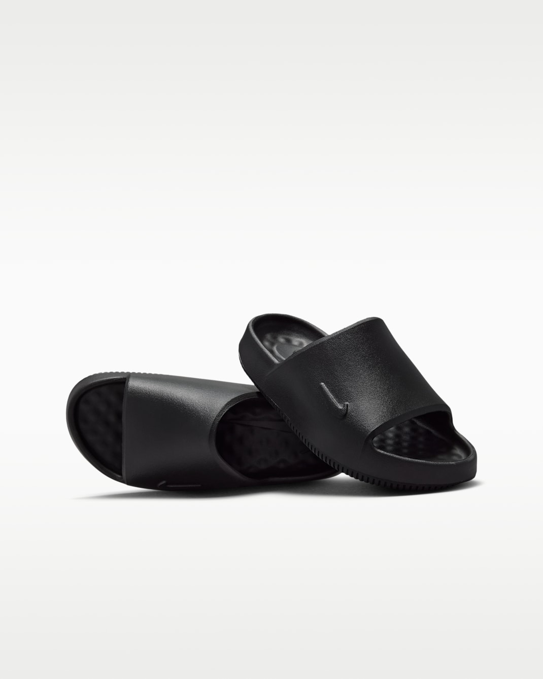 Nike Calm 2.0 Older Kids' Slides - Black/Black/Black