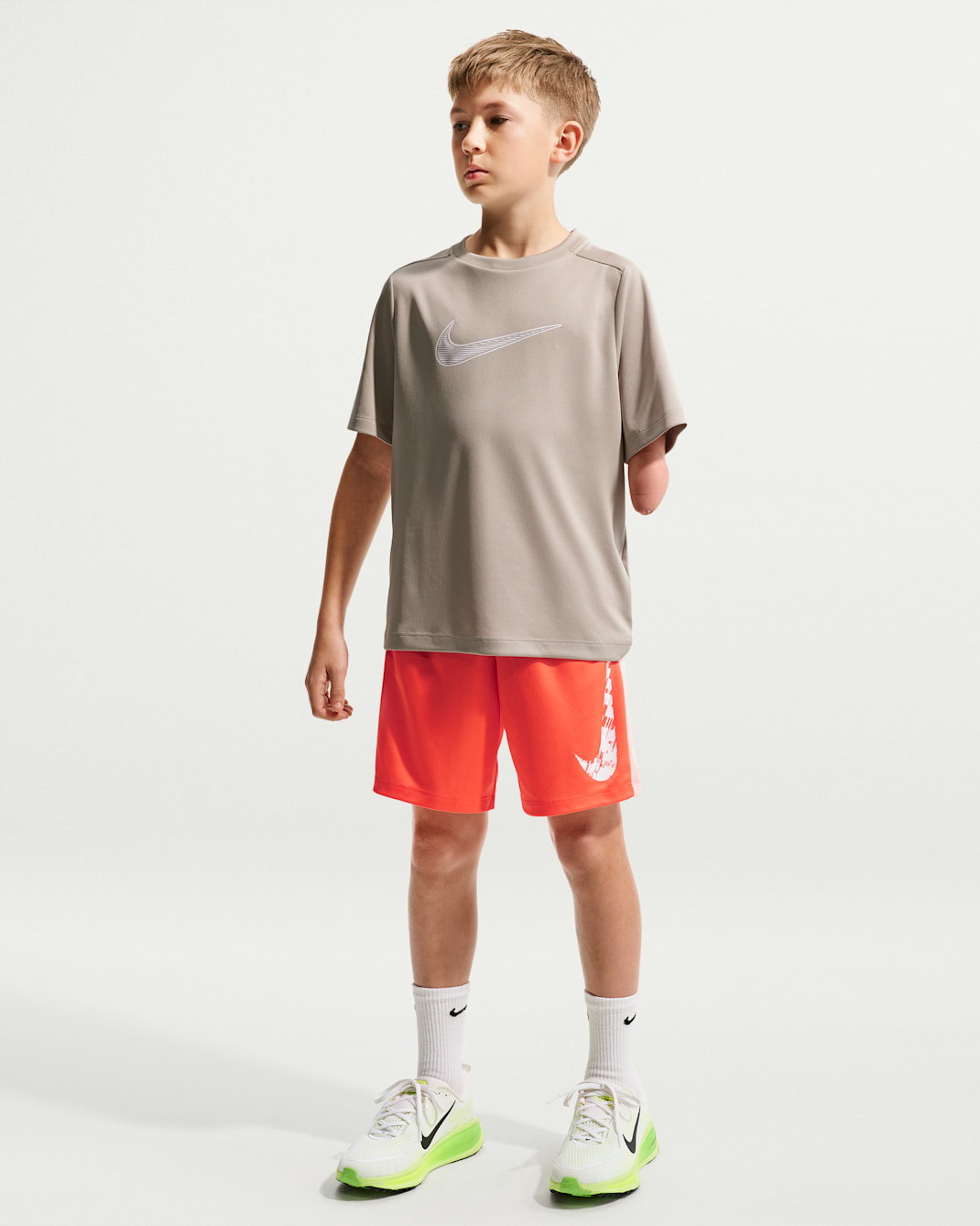 Shorts Dri-FIT para niño talla grande Nike Trophy23 - Naranja césped/Naranja ártico/Blanco