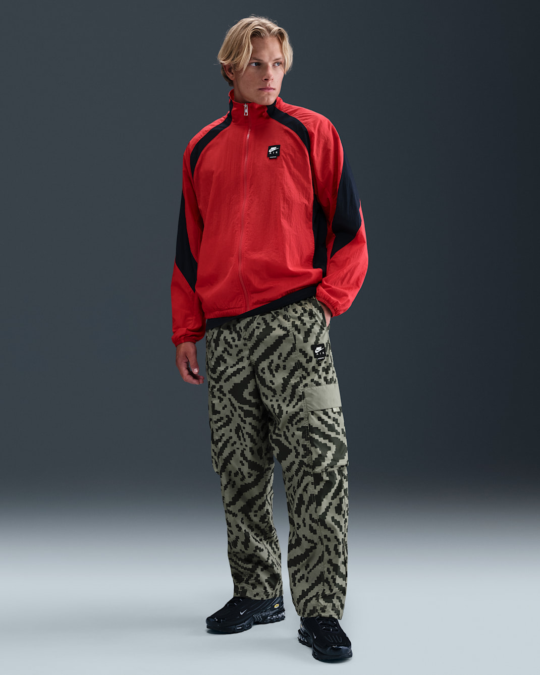 Nike Air Men's Woven Cargo Pants - Light Army/Light Army/Black