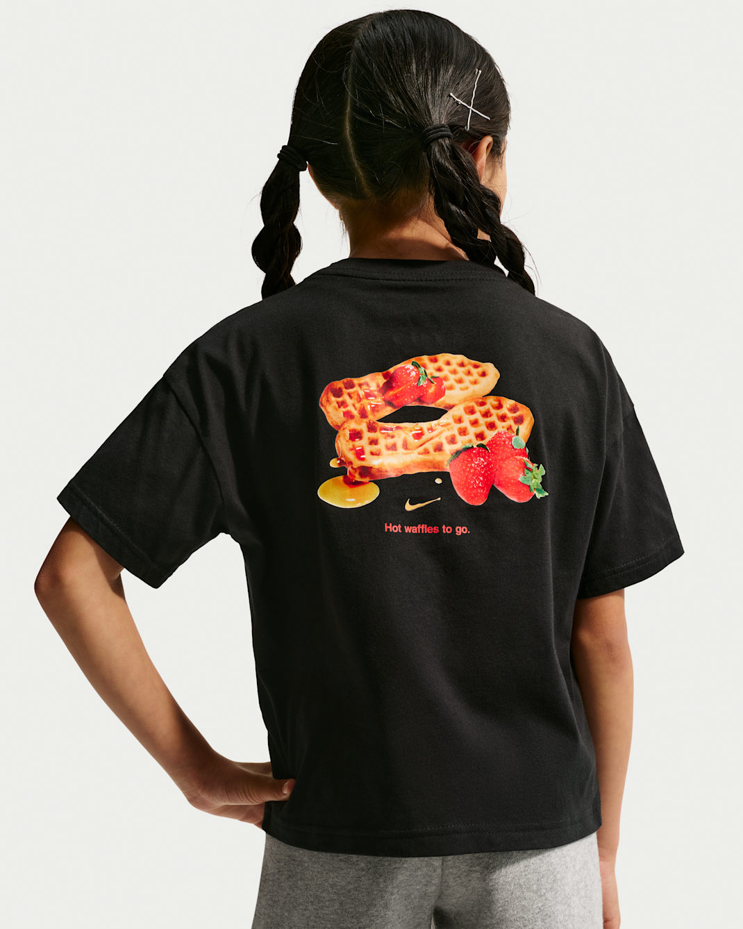 Nike Sportswear Big Kids' (Girls') T-Shirt - Black