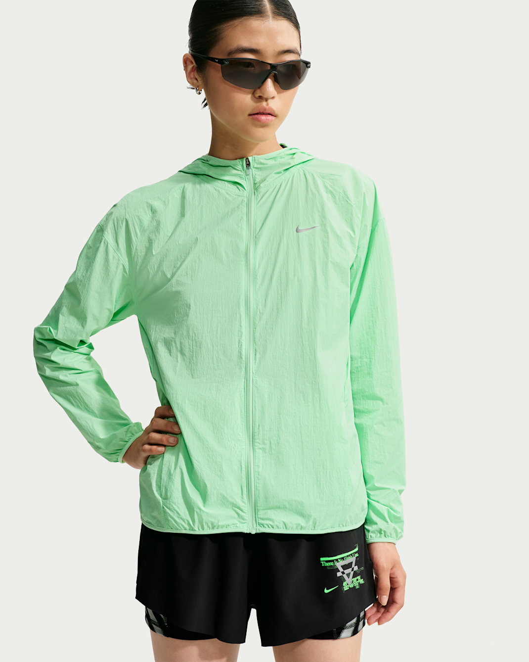 เสื้อแจ็คเก็ตวิ่งน้ำหนักเบาป้องกัน UV ผู้หญิง Nike Tempo - Cucumber Calm