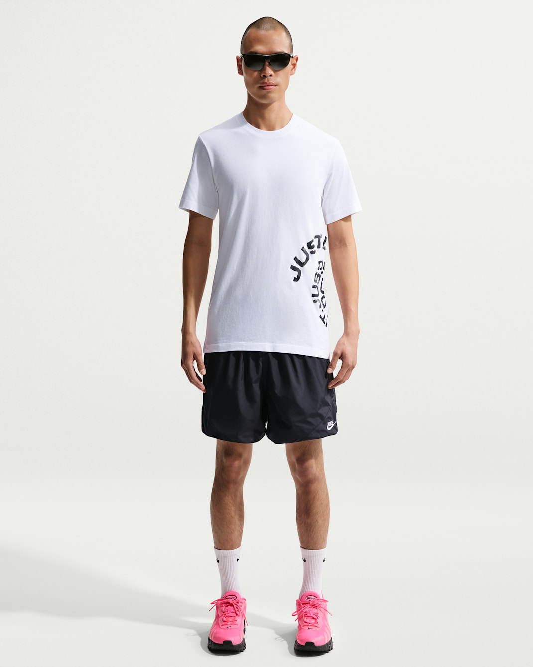 나이키 윈드러너 남성 경량 우븐 쇼츠 - 블랙/화이트